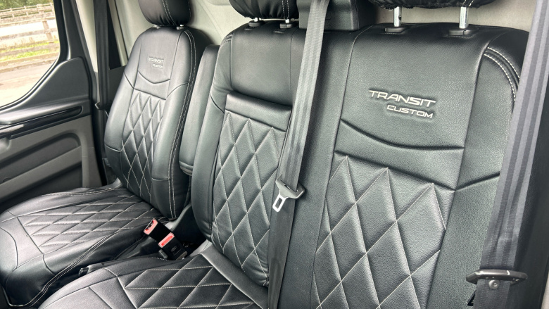 Ford Transit Custom 320 L2 Diesel Fwd 2.0 EcoBlue 130ps Low Roof Limited Van